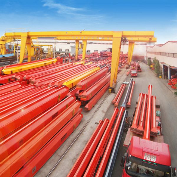 單梁產(chǎn)品庫存區(qū)